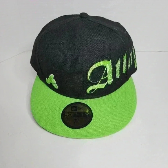 Vtg Atlanta Braves Fitted Hat 7-1/4 New Era 59FIFTY  Black Neon Green Letters - Picture 1 of 8